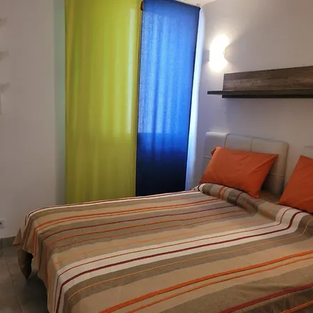 Con Piscina Apartment *