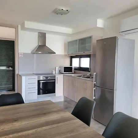 Con Piscina アパート